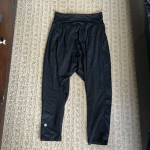 Lululemon Harem pants black sz 4